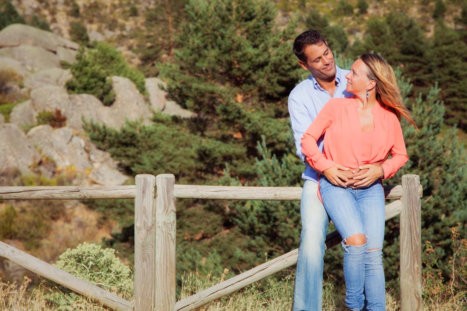 galeria-lifeandlove-sophia-arenas-fotografa-madrid-sesion-fotos-exterior-pareja-novios-enamorados-preboda.jpg